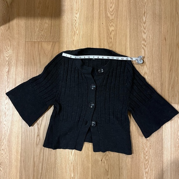 * SOLD * Banana Republic 3/4 Sleeve Cardigan - Picture 2 of 5
